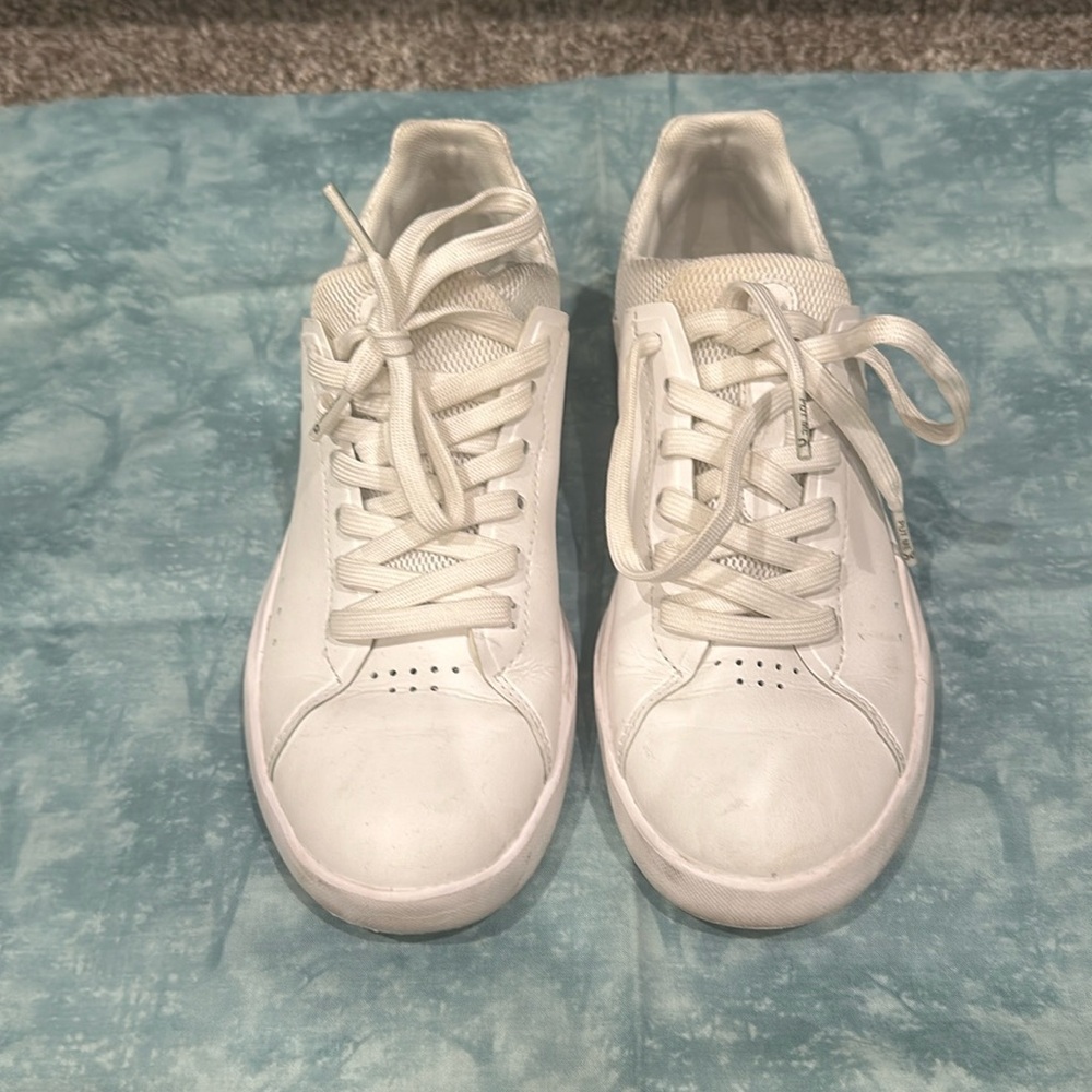 On Running Sneakers